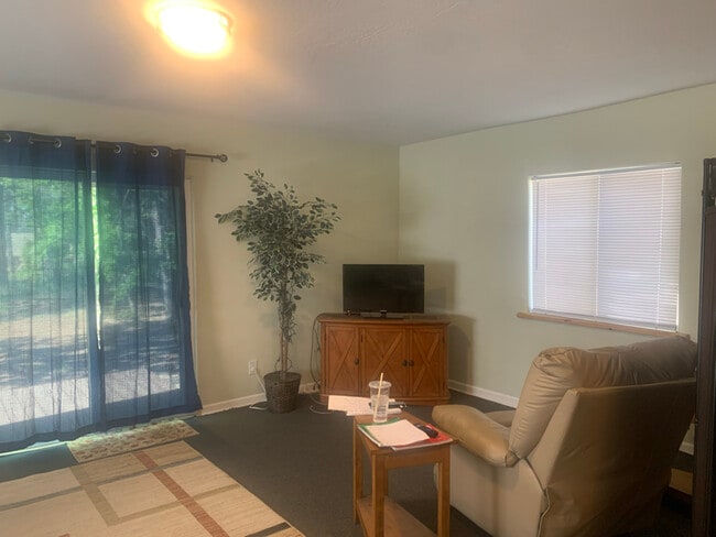 Photo - 1249 W Apache Ln