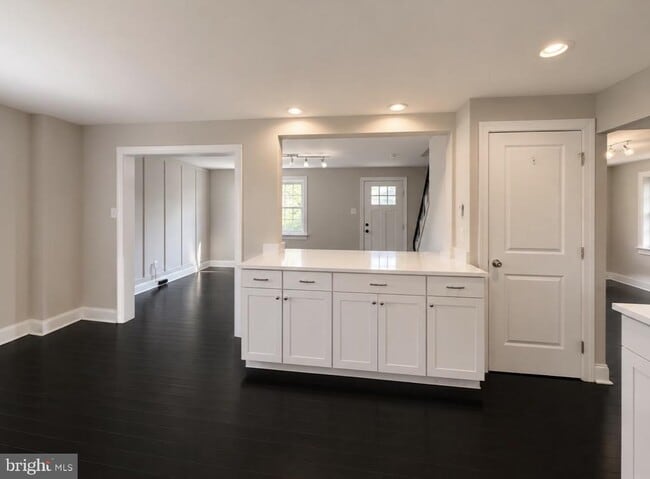 Photo - 256 W Beidler Rd