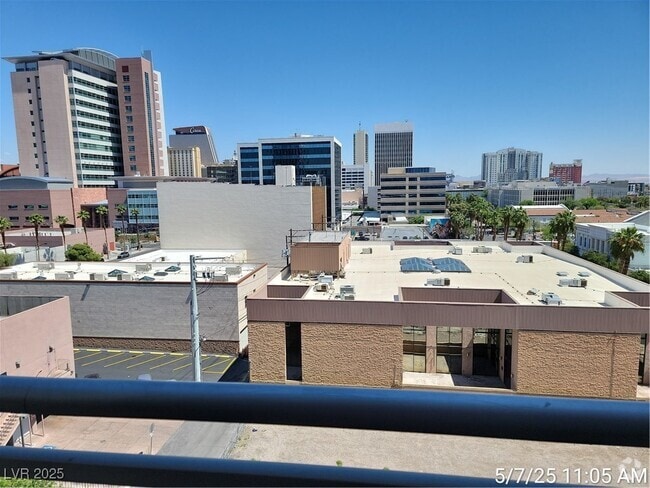 Building Photo - 353 E Bonneville Ave Unit 761 Rental