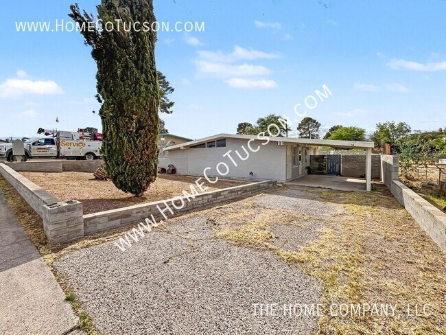 Photo - 118 W 5th Ave