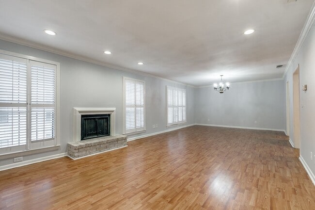 Photo - 2-BEDROOM, 2-BATHROOM CONDOMINIUM AT FARMINGTON COMMONS