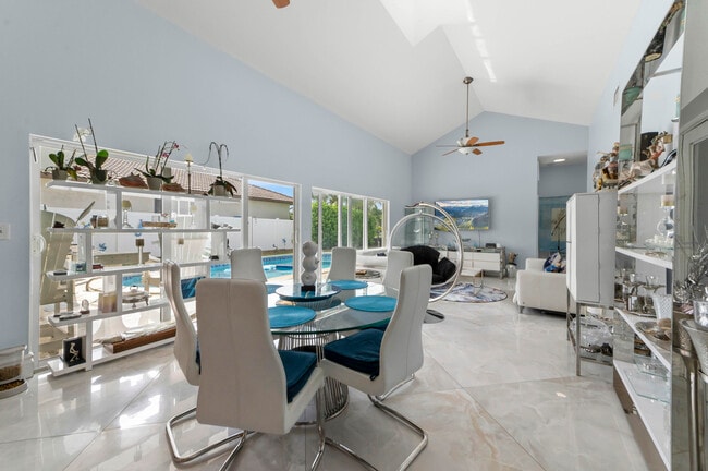 Photo - 1516 SE 10th St