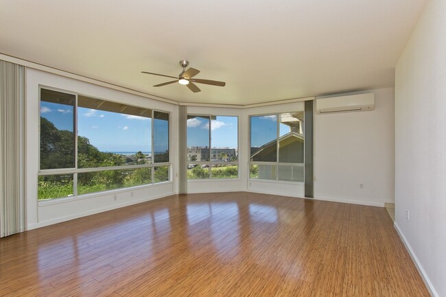 3 BED, 2 BATH 2 PARKING IN GATED MOANALUA ... - 3 BED, 2 BATH 2 PARKING IN GATED MOANALUA ... Townhome