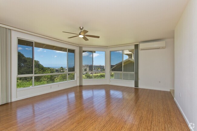 Building Photo - 3 BED, 2 BATH 2 PARKING IN GATED MOANALUA ... Rental