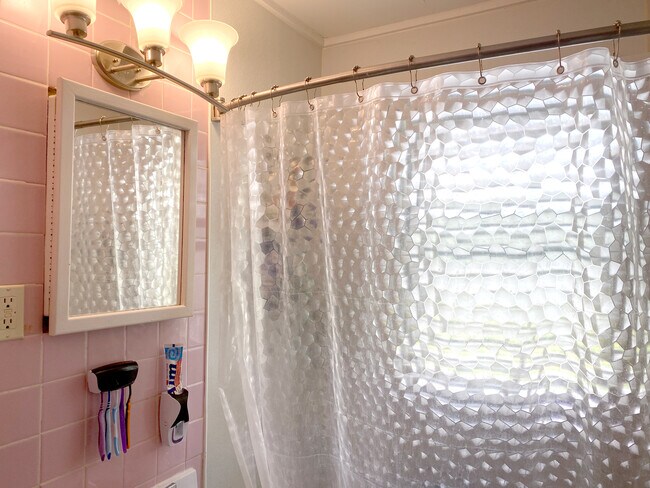 Photo - 608 S Webber St