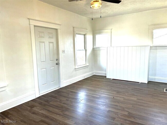 Photo - 2454 Cleveland Ave