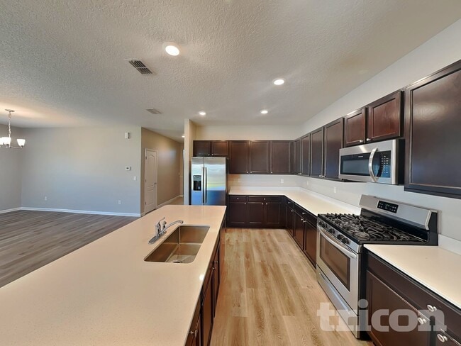 Photo - 154 Bloomfield Wy