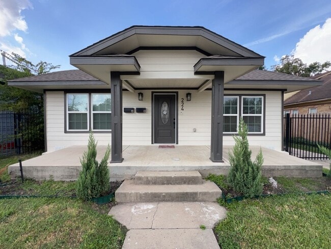 Photo - 224 Everton St Unit Front