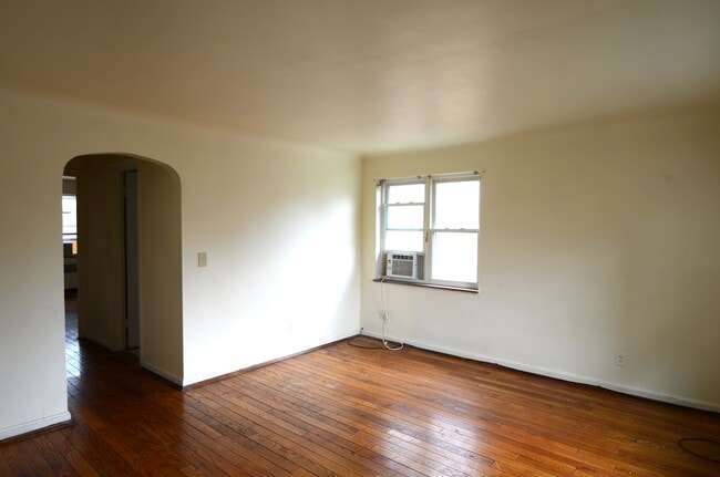 Photo - 7264 Reading Rd Unit 1