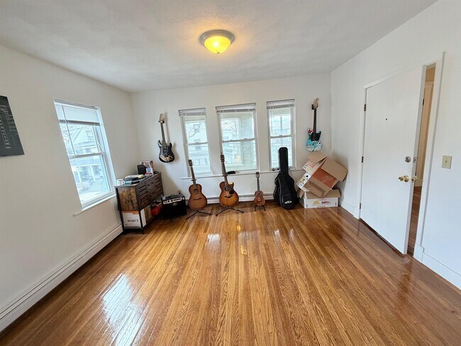 Photo - 25 Conwell Ave Unidad 2