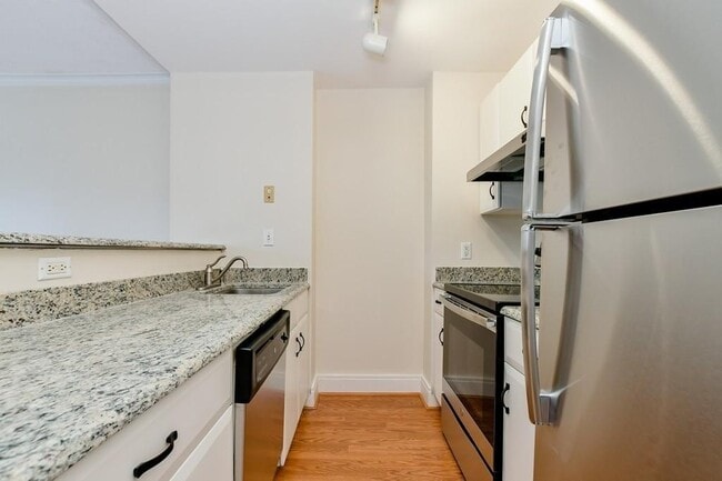 Photo - 534 Beacon St Unit 502