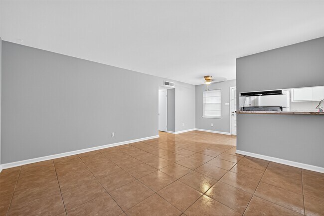 Photo - 7703 Moonmist Dr