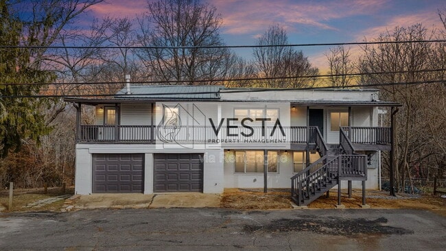 Building Photo - 2383 Dutch Cove Rd Unit 2