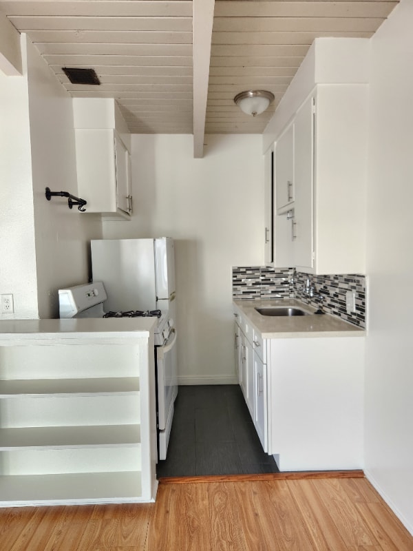 Photo - 1909 Beachwood Dr Unit 14