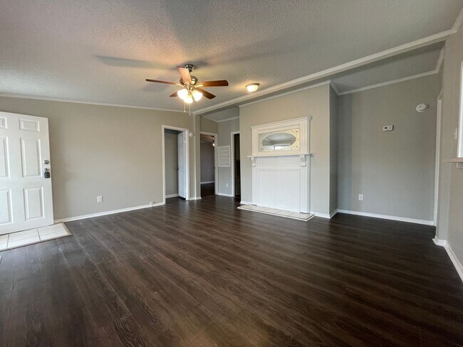 Photo - 17 Jefferson Ln