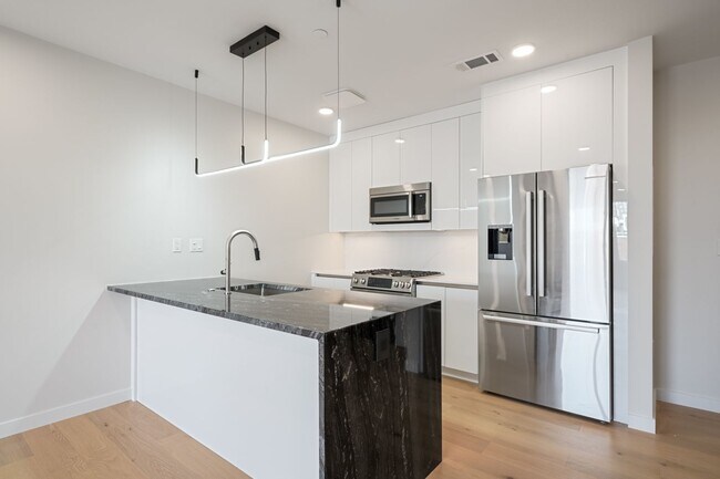 Photo - 194 Sumner St Unidad 501