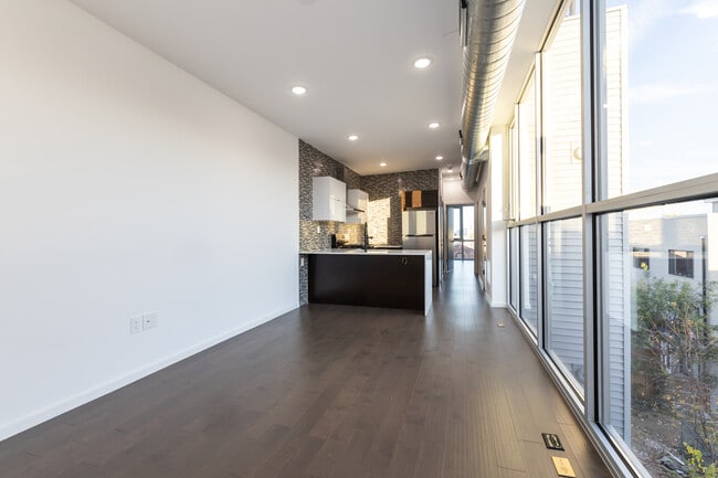 2111 N 7th St Unit 2