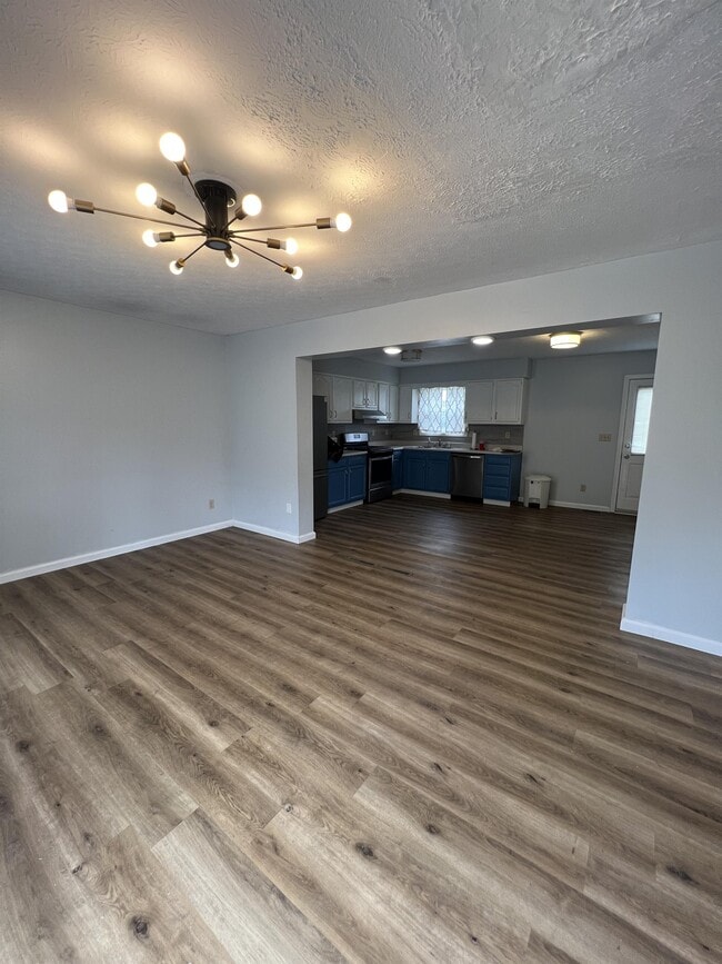 Photo - 1 Cedarstone Rd