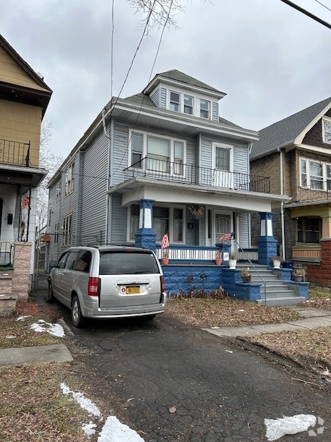 Building Photo - 106 Saint Louis Ave Unit upper Rental