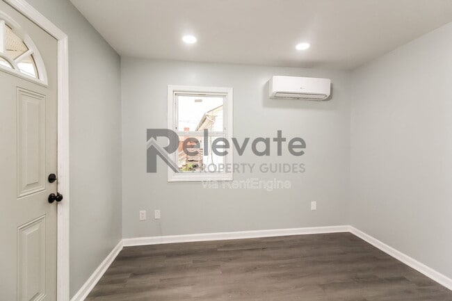 Photo - 129 S Old Church St