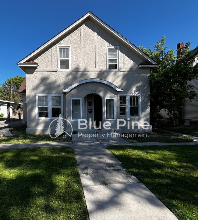 Building Photo - 252 N Shilling Ave Unit 4