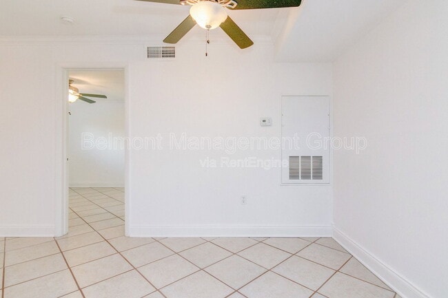 Photo - 3004 Parkway Blvd Unit Apt 209
