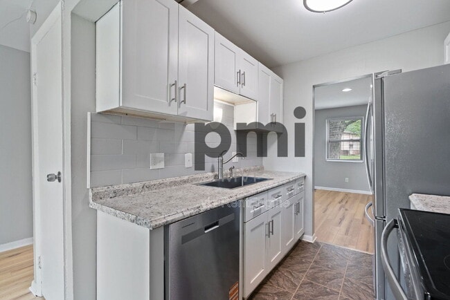 Photo - 3027 Rotunda Ct S