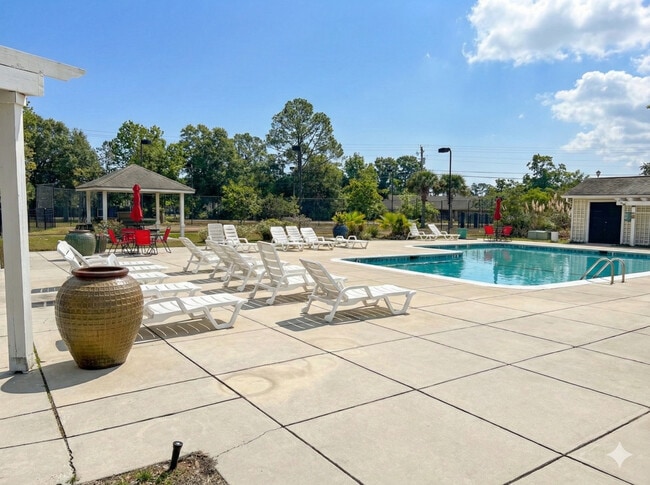 Building Photo - The Palms