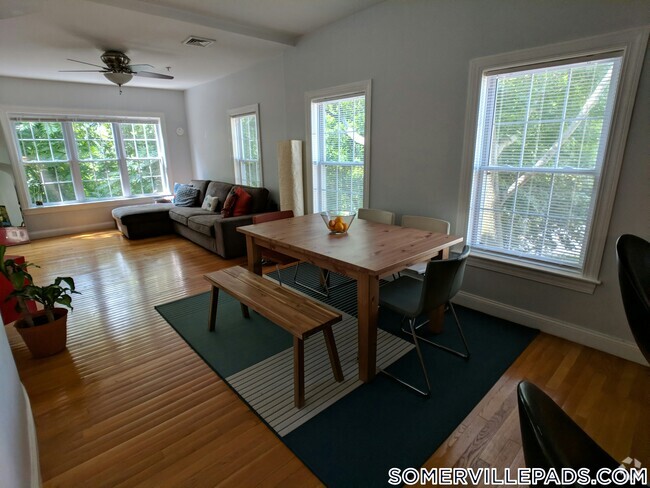 Building Photo - 104 Woodstock St Rental