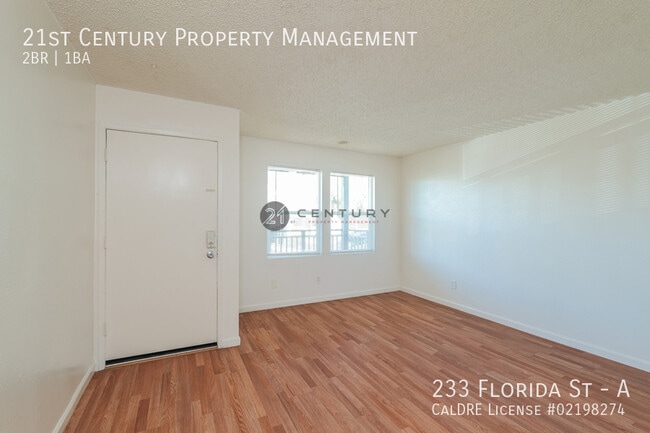 Photo - 233 Florida St
