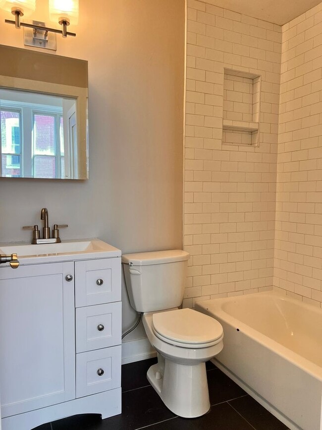 4627 E. Thompson-1 Bed