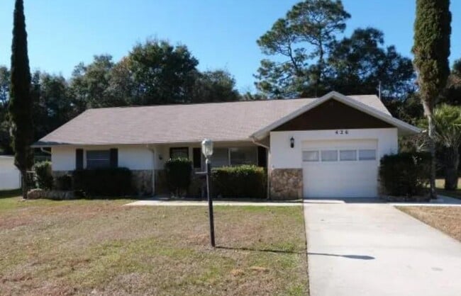 Building Photo - 426 S Washington St