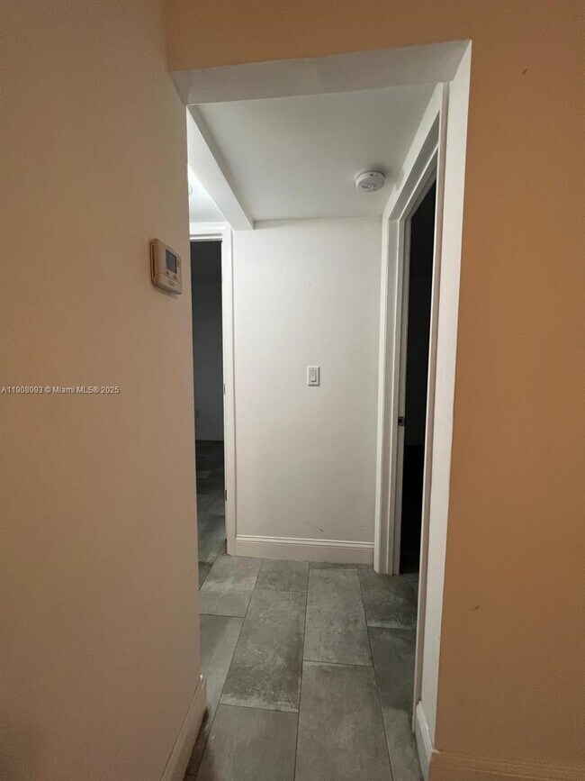 Photo - 501 NW 30th St Unit 7