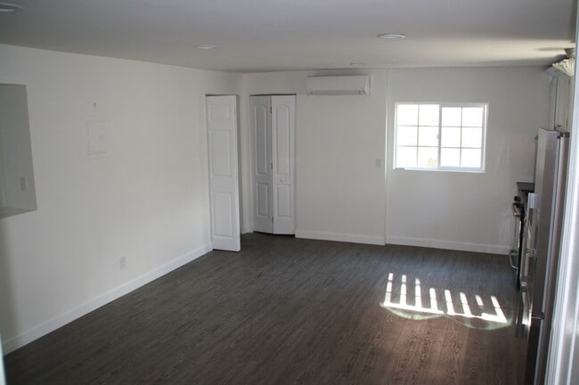 Photo - 1012 Laguna Ave Unidad 1012