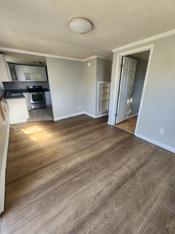 Photo - 826 Hanover St