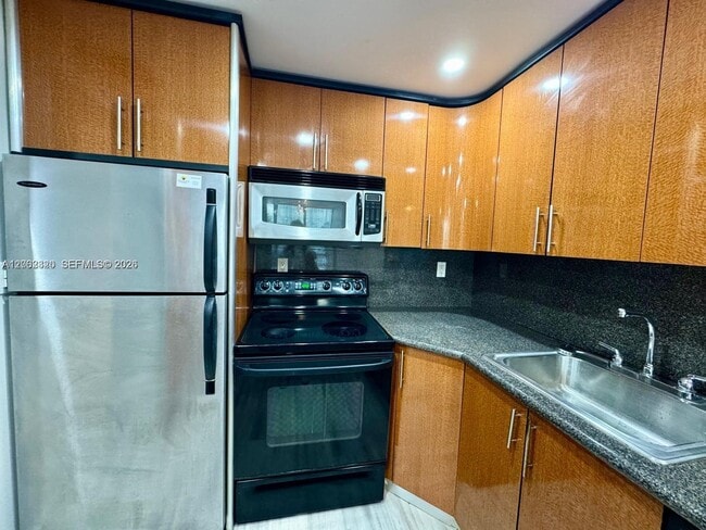 Photo - 200 172nd St Unit 206