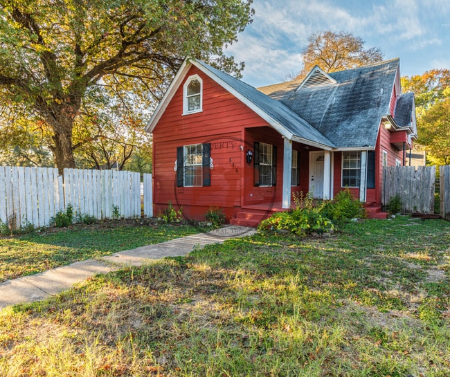 Photo - 516 N 31st St