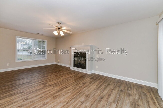 Photo - 1002 Hannah Pl