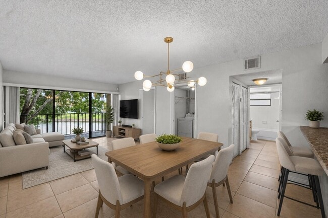 Photo - 1543 Lake Crystal Dr Unit G