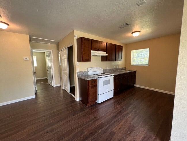 Photo - 740/42 E Caston St Unit #740