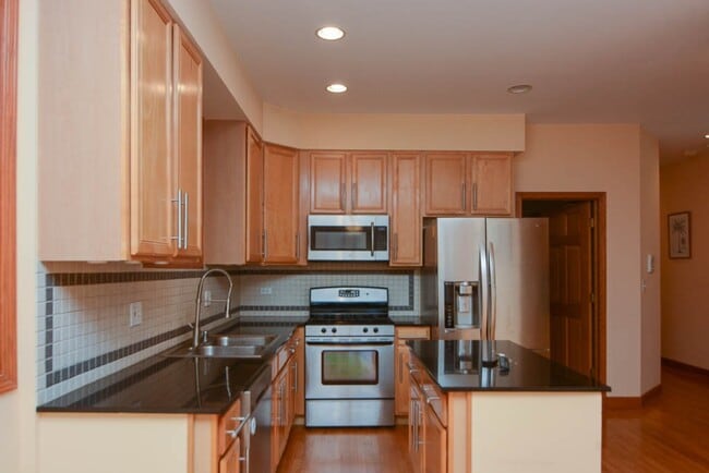 Photo - 1736 W Augusta Blvd Unit J09P