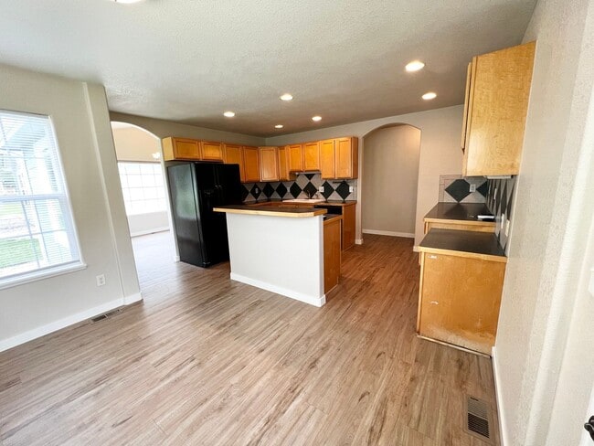 Photo - 2909 Des Moines Dr