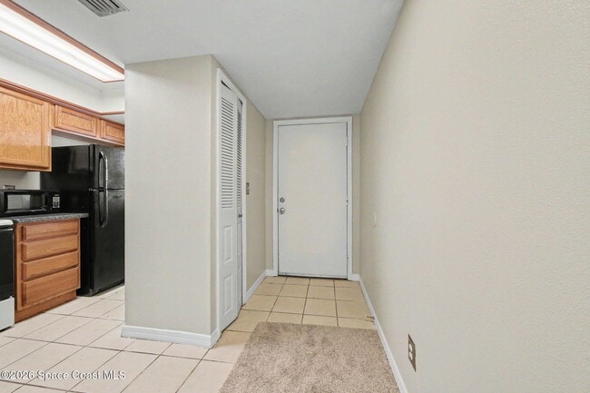 Photo - 3150 Sir Hamilton Cir Unit 2