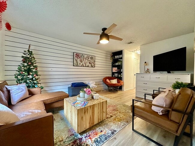 Photo - Beautifully Remodeled 2-Bed, 2.5-Bath Condo Blocks from Baylor Campus!