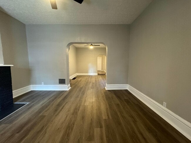 Photo - 99 Whitethorne Ave