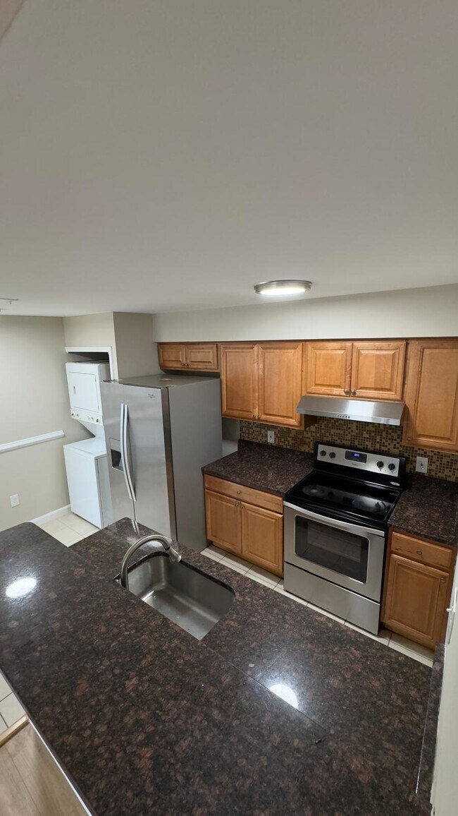 Photo - 8623 Beekman Pl Unidad 23D