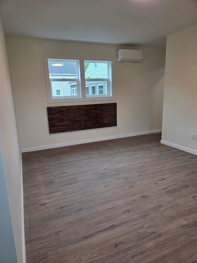 40 Goodwin St Unit 1 bed
