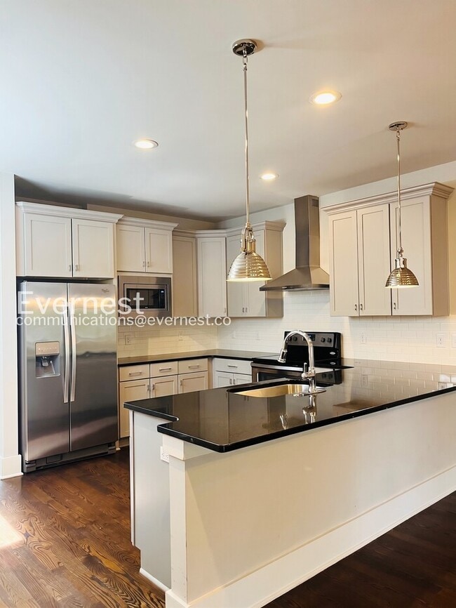 Photo - 1003B Spain Ave