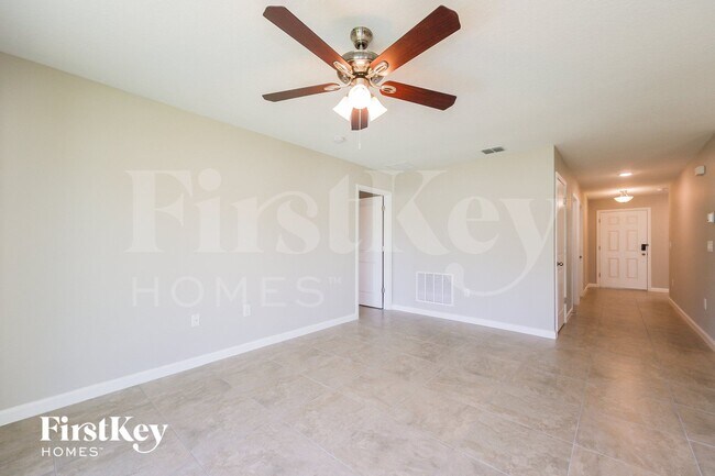 Photo - 607 Lindbergh Wy