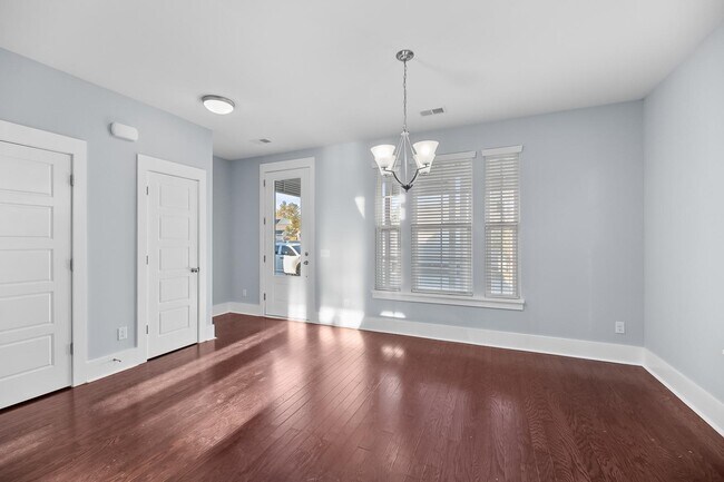 313 Oak Bend St